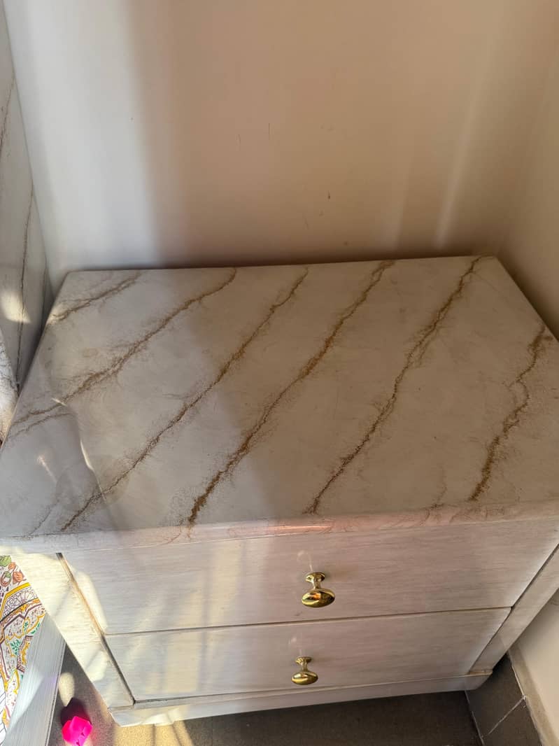 king size bed with dressing 2
