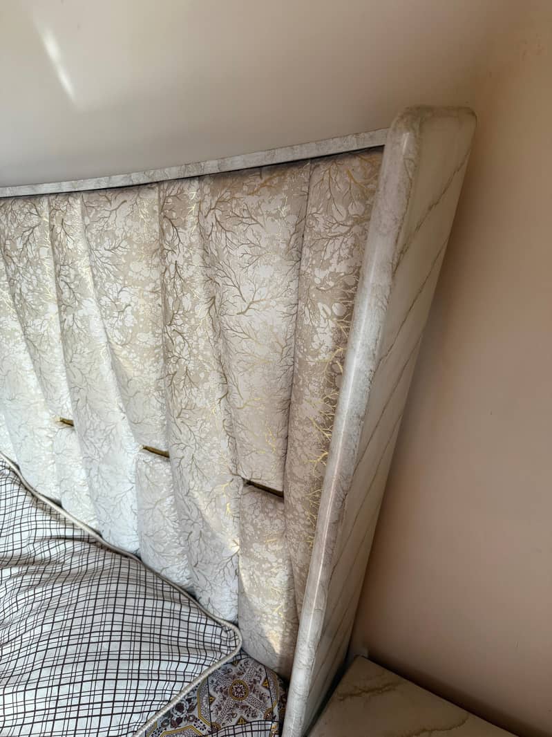 king size bed with dressing 3