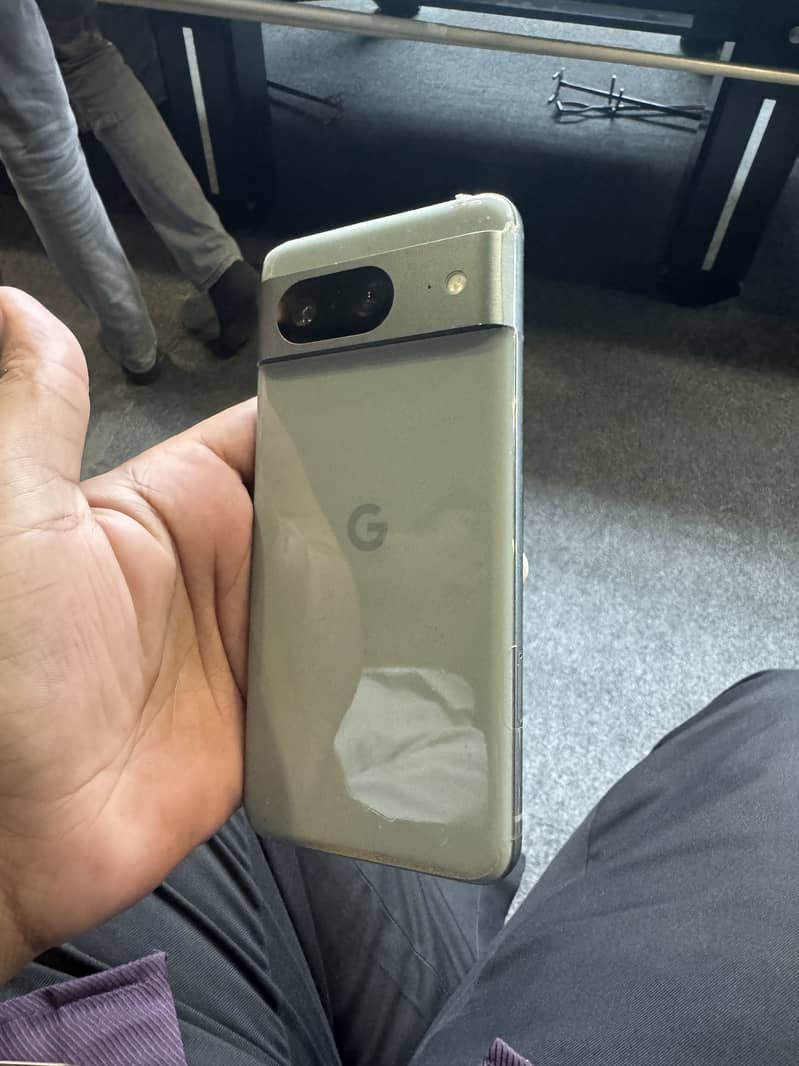 Google pixel 8 5