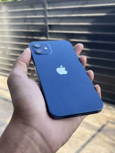 Apple iPhone 12