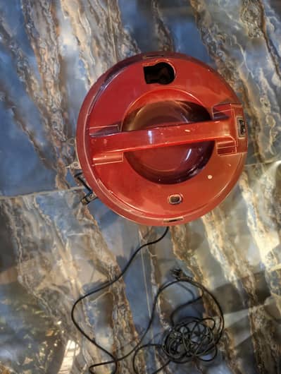 VACUUM CLEANER FOR SALE.