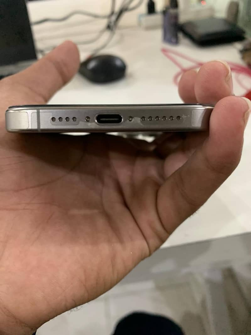 Apple iPhone 15 Pro Max Jv Panel Changed 6