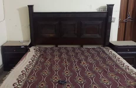 king size Bed Set and mattresses price 22000