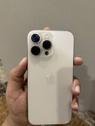 Apple iPhone 16 Pro Max