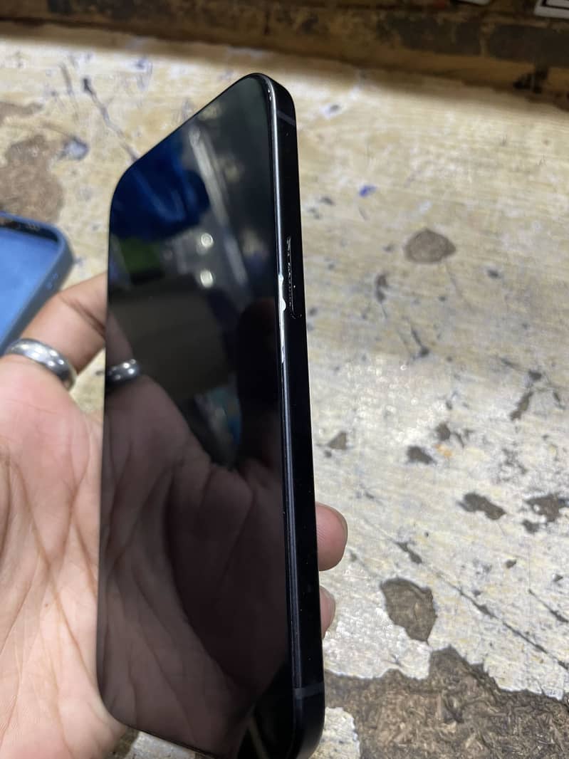 Apple iPhone 15 2