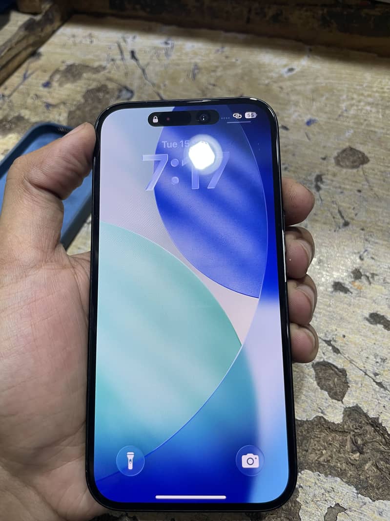Apple iPhone 15 3