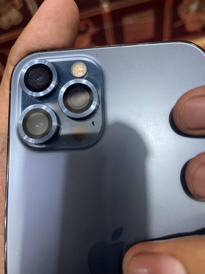 Apple iPhone 12 Pro Max 4
