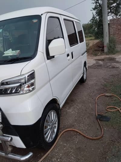 Daihatsu Hijet 2024