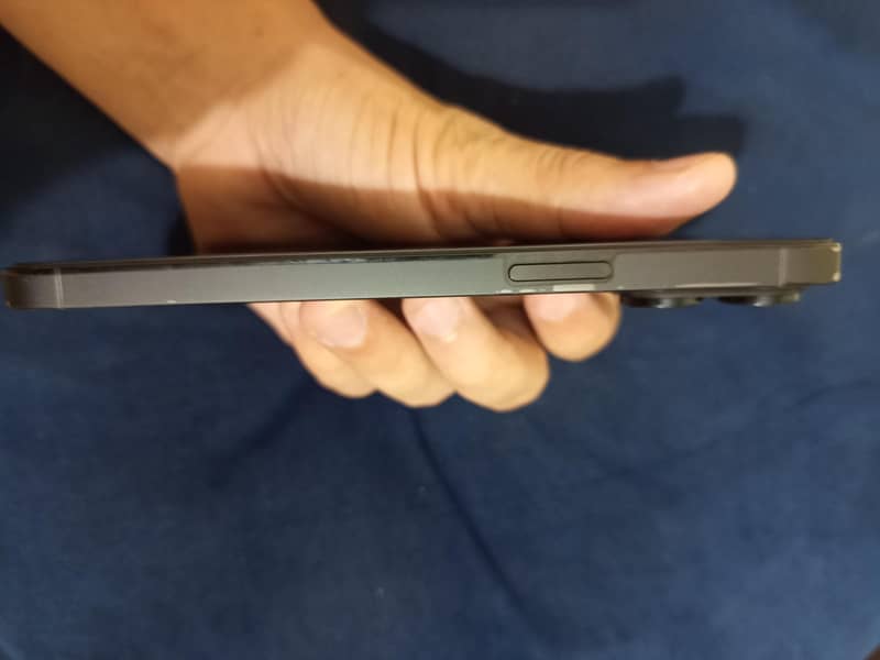 iPhone 14 pro max 3