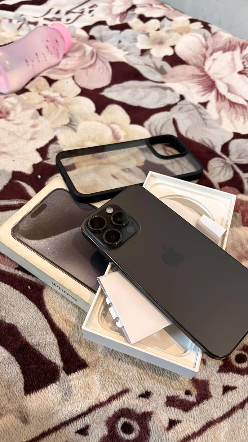 Apple iPhone 15 Pro Max 0