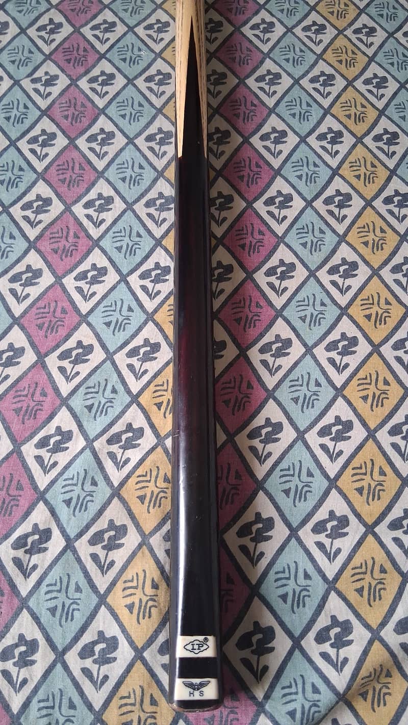 LP SNOOKER CUE 1