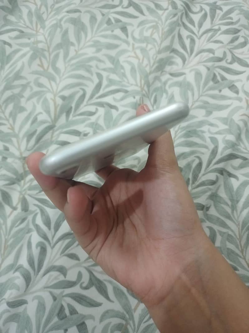 iPhone7 3