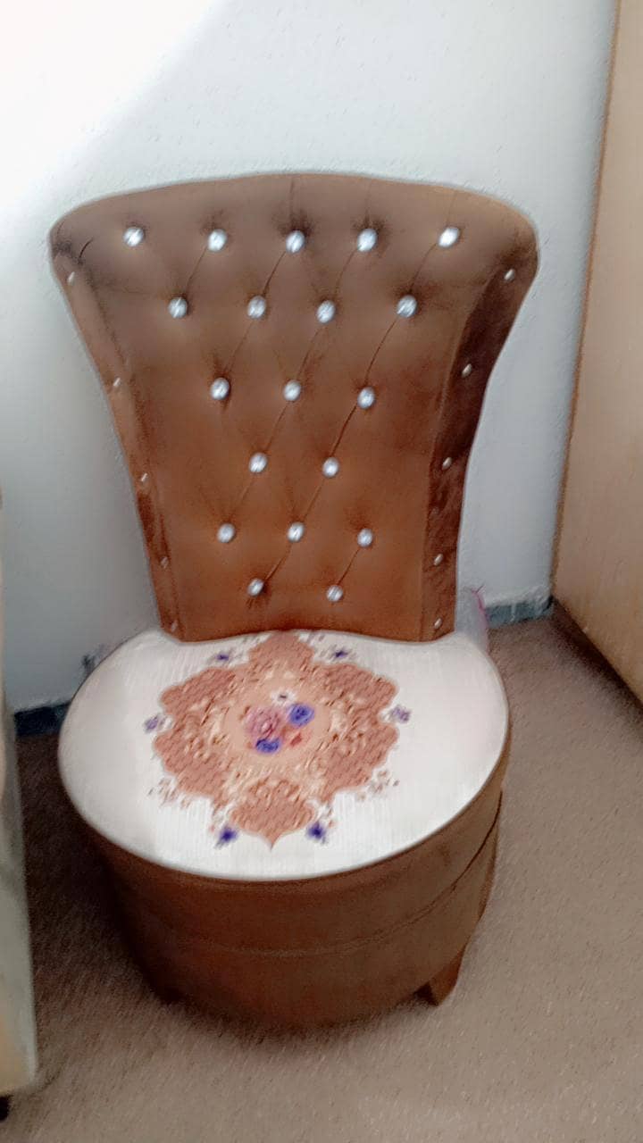 sofa chair with table 1