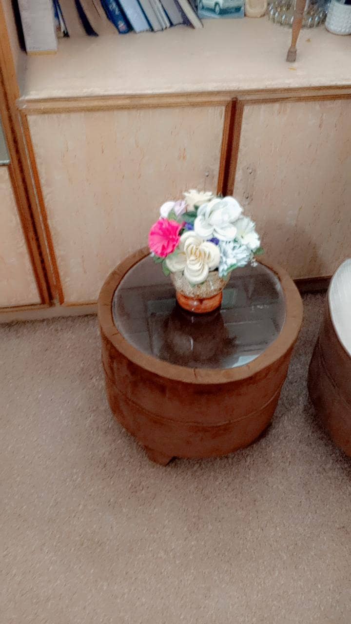sofa chair with table 2