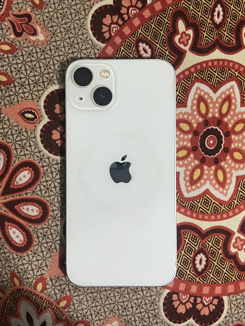 Apple iPhone 13 0