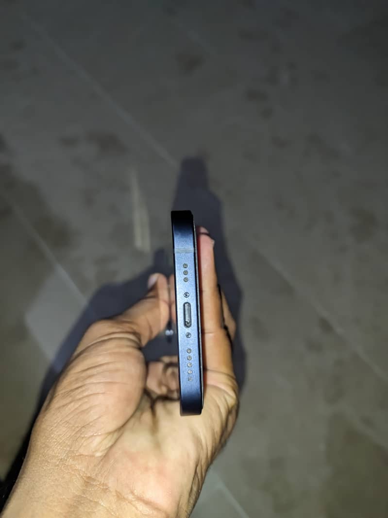 Apple iPhone 12 5