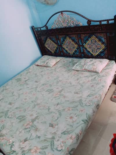 Iron bed