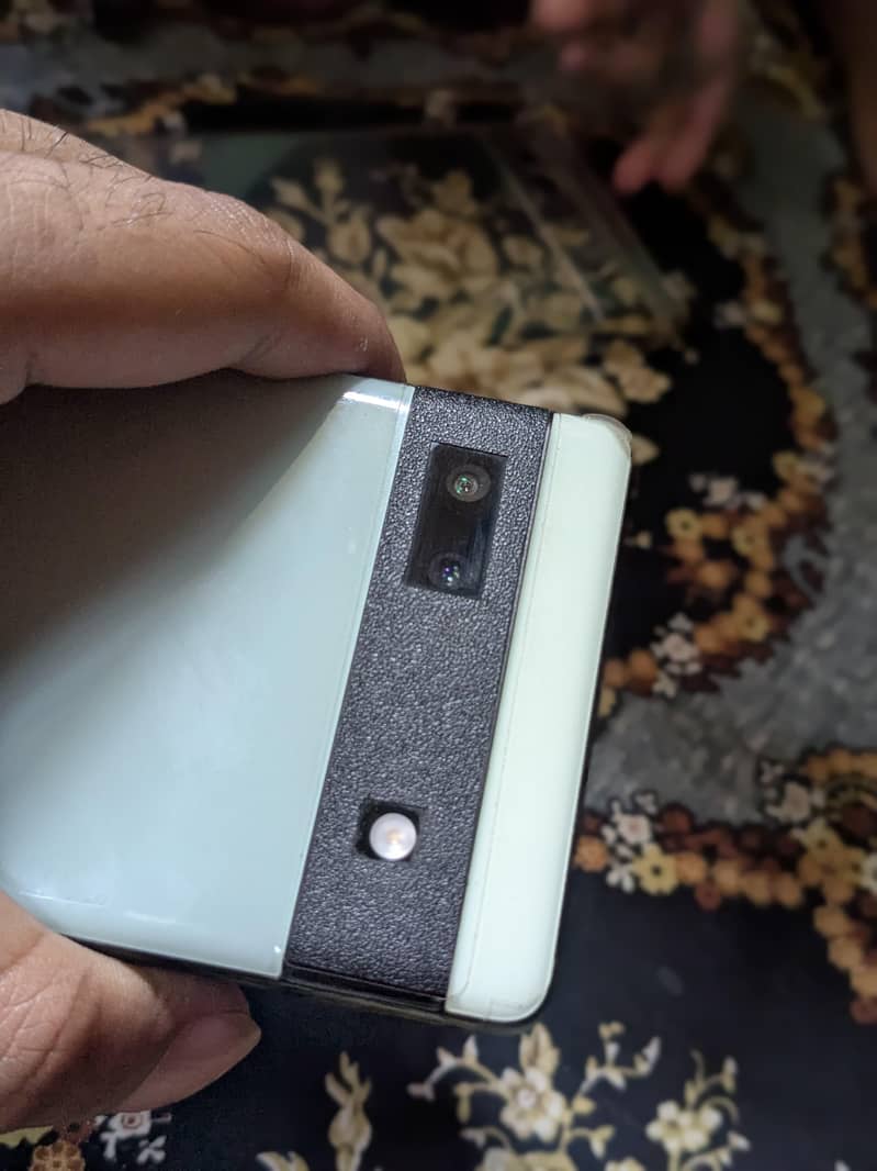 Google Pixel 6a 5