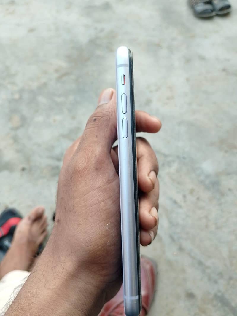 Apple iPhone 11 5