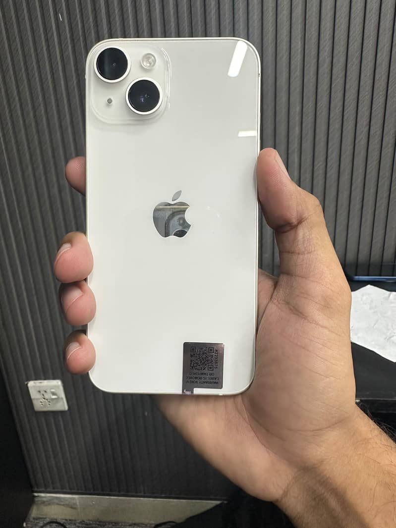 Apple iPhone 14 3