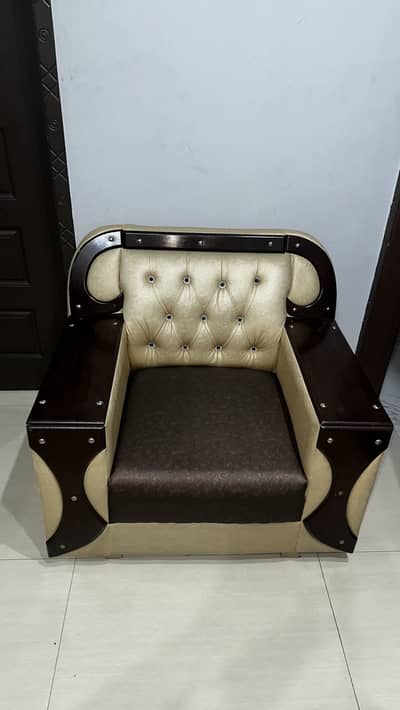 Sofa set seater 3+2+1 + glass table