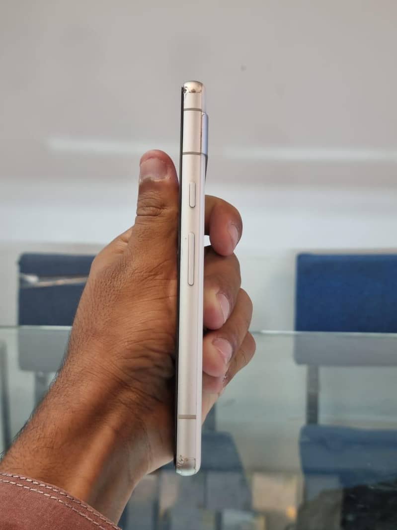 Google Pixel 7a 2