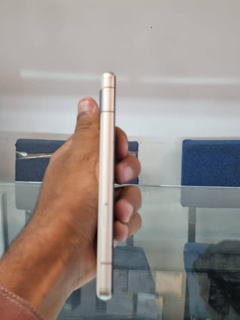 Google Pixel 7a 3
