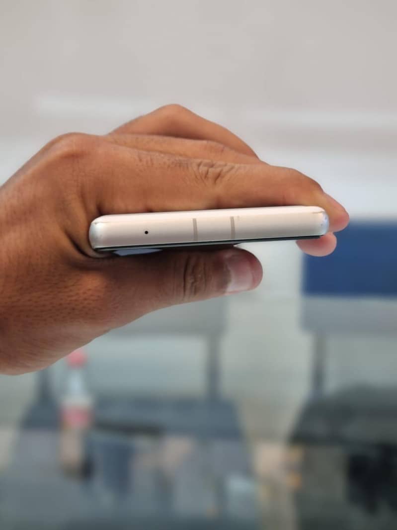 Google Pixel 7a 4