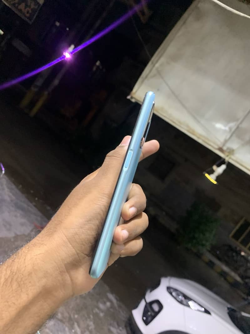 OPPO A76 3