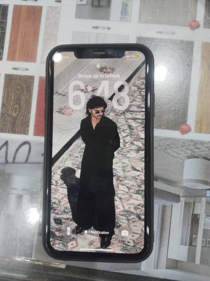 Apple iPhone 11 4