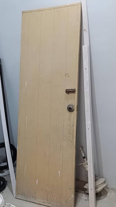 Bathroom Door in good condition urgent sale