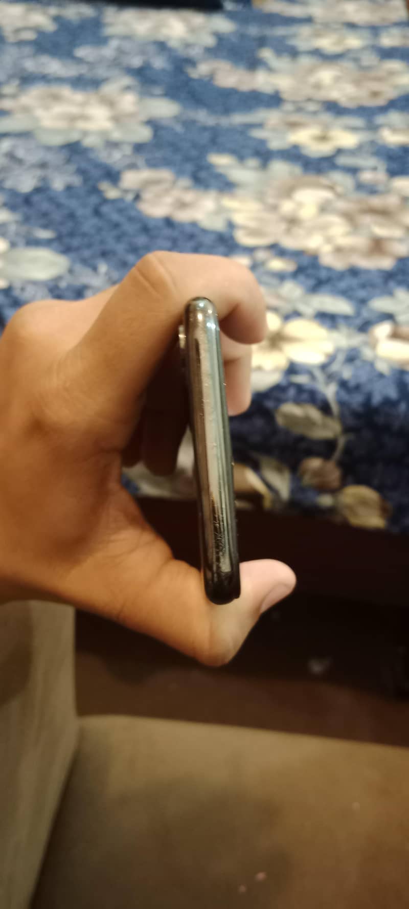 Apple iPhone X 10