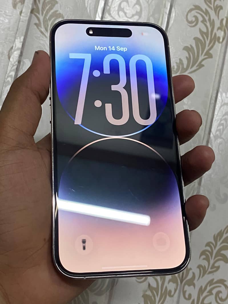 Apple iPhone 14 Pro 2