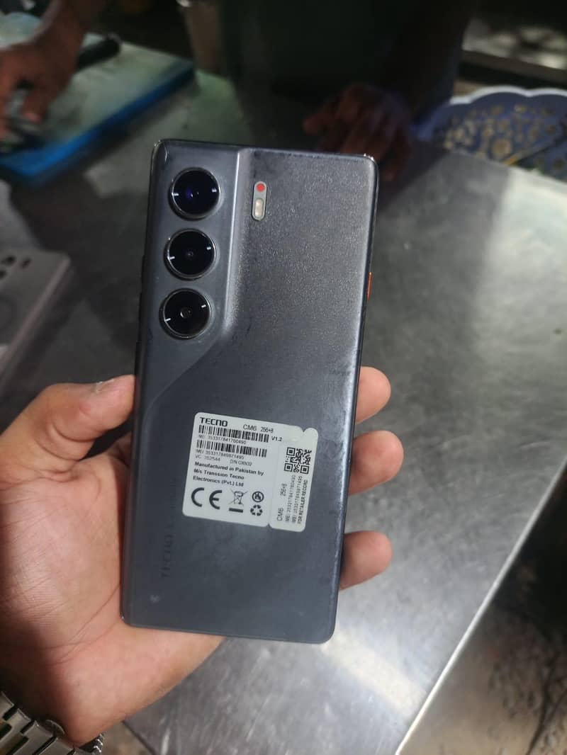 Tecno CAMON 40 Pro 1