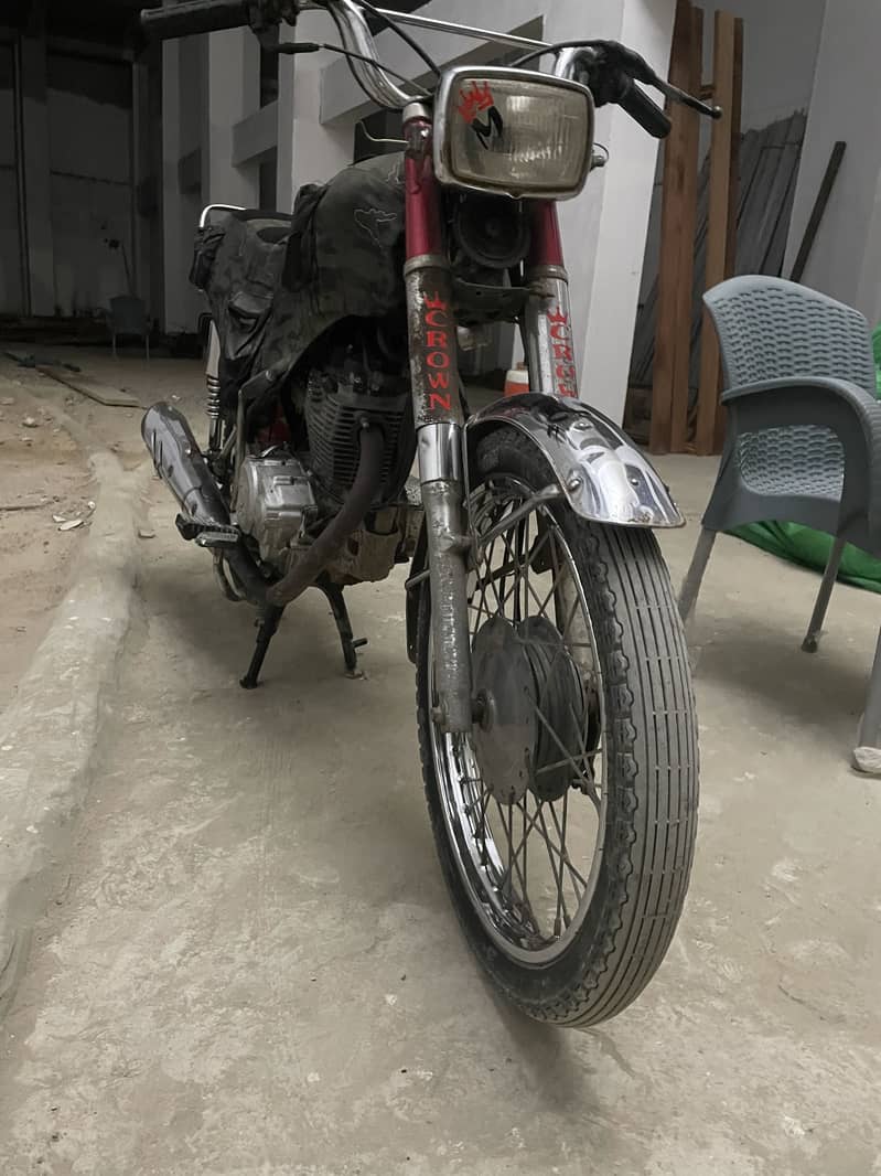 Crown 125 6