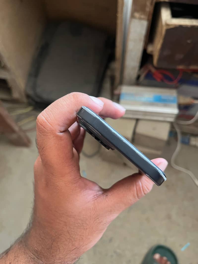 Apple iPhone 15 0