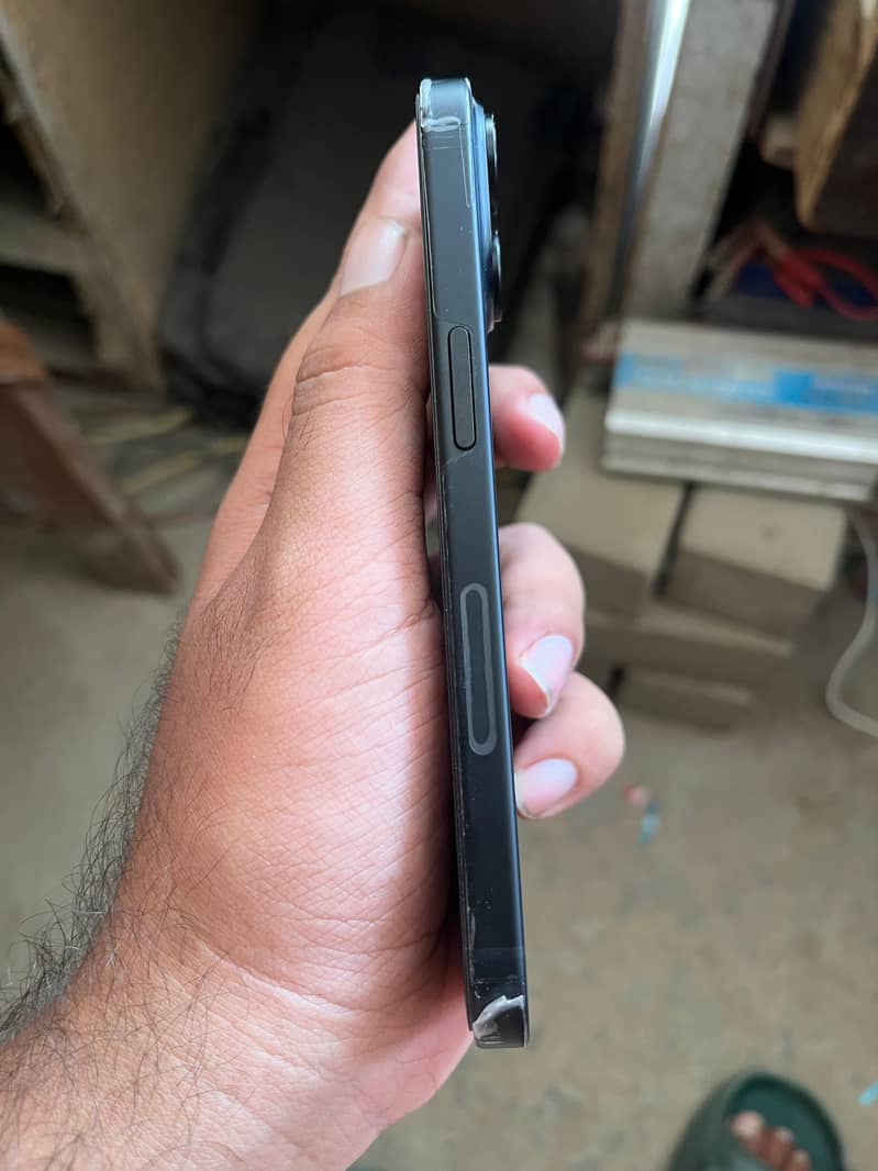 Apple iPhone 15 2