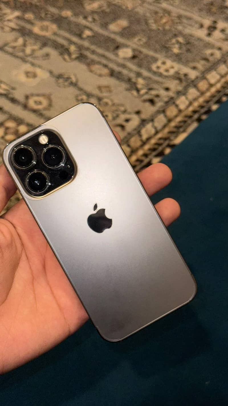 Apple iPhone 13 Pro 0