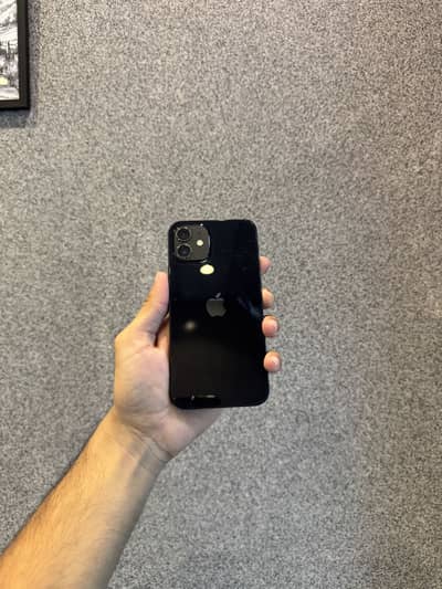 Apple iPhone 12