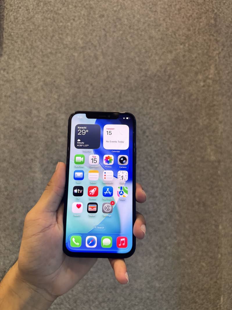 Apple iPhone 12 1