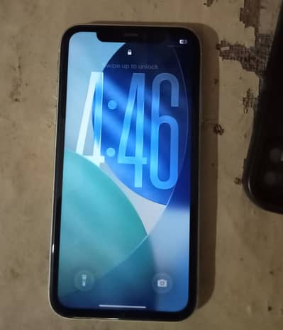 I phone 11  (MDM)