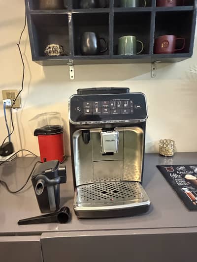 Philips Fully Automatic Espresso Machine, 3300 Series with LatteGo