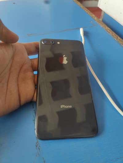 Apple iPhone 8 Plus
