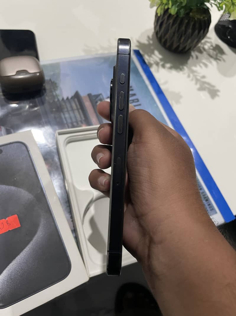 Apple iPhone 15 Pro 1