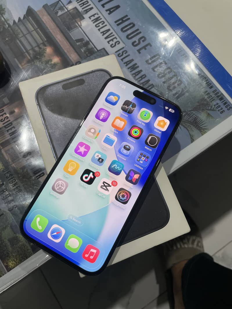 Apple iPhone 15 Pro 2