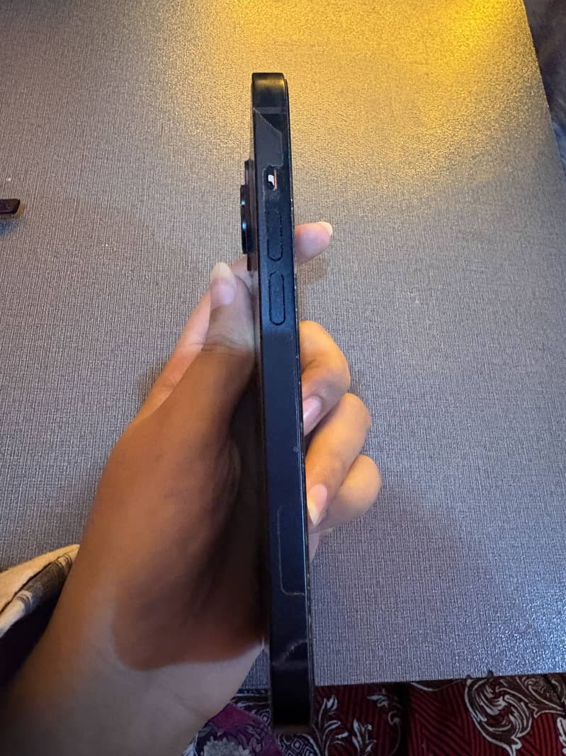 Apple iPhone 14 2