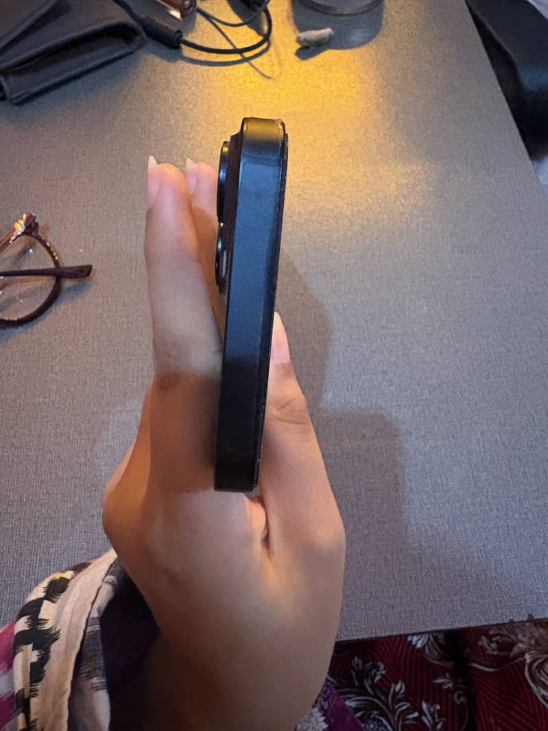 Apple iPhone 14 5