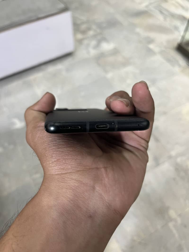One Plus 10 Pro 4