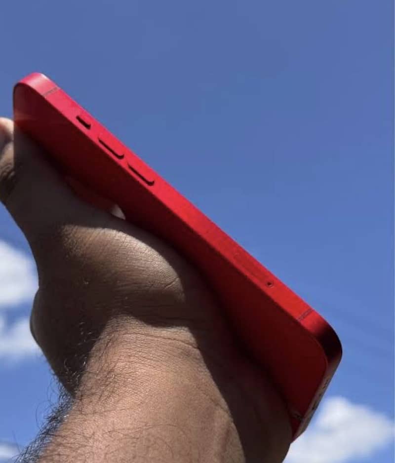 Apple iPhone 14 3