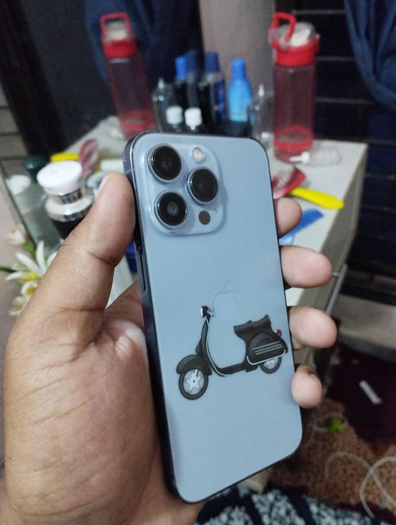 Apple iPhone 13 Pro 0
